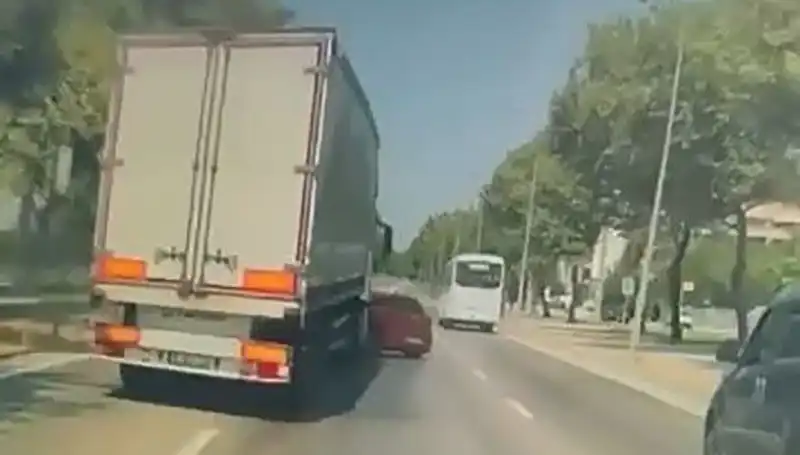 Bursa'da Hızla Ortaya Çıkan Kör Nokta Kazası: Ayrıntılar Şok Edici!