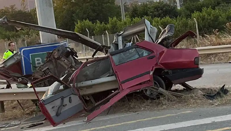 Hurdaya Dönen Araçtan Fırlayan Genç, Hayatını Kaybetti: Kaza Anı Gözler Önünde!