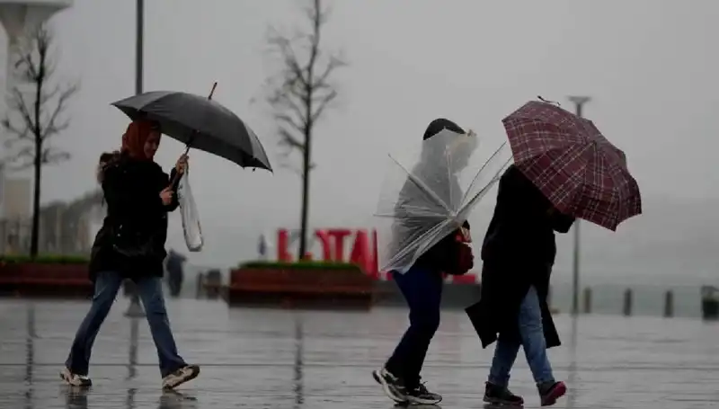 İki Bölge İçin Şiddetli Sağanak Yağış Uyarısı Geldi!