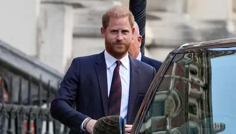 Prens Harry: Ailemle Barış Sağlamak İçin Çaba Harcıyorum