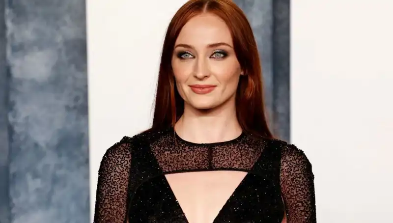 Sophie Turner'ın Dikkatini Çeken Skandal Yorum: Tepkisi Büyüdü!