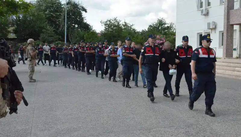 Hacizli Araçları Yeniden Dizayn Edip Satıyorlar: Dolandırıcılık Ağları Ortaya Çıktı