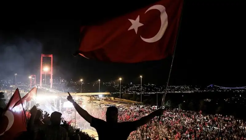 15 Temmuz’un Anısına: "En Uzun Gece" Tiyatro Gösterimi Külliye’de!