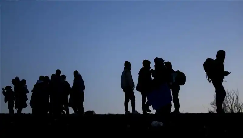 Edirne'de 21 Düzensiz Göçmen Ele Geçirildi: Olayın Ayrıntıları