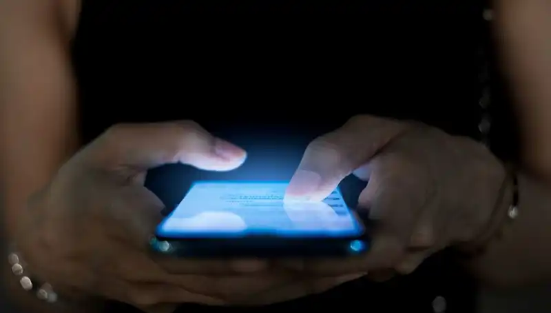 Narsisizmin Belirtileri Arasında Telefon Alışkanlığı: Psikologların Çarpıcı Tespiti