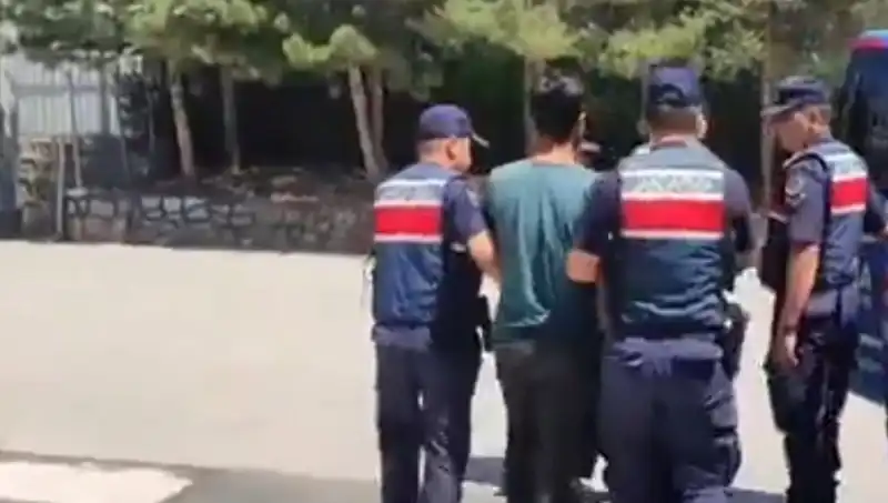 Türkiye'de DAEŞ Üyelerine Yönelik 14 İlde Büyük Operasyon