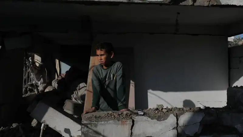 Gazze'deki Çatışmalar: Can Kaybı 52 Bin 365'e Yükseldi, İnsanlık Dramı Sürüyor