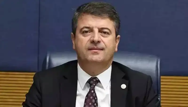 Adıyaman Belediye Başkanı Abdurrahman Tutdere Görevine Yeniden İade Edildi