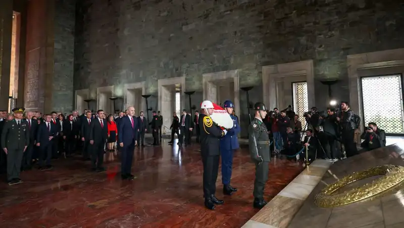 Devlet Erkanının Anıtkabir Ziyareti: Saygı ve Anma Başlangıcı