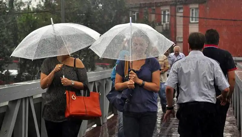 Sıcaklık ve Sağanak Uyarısı: Hava Durumu Alarm Veriyor!