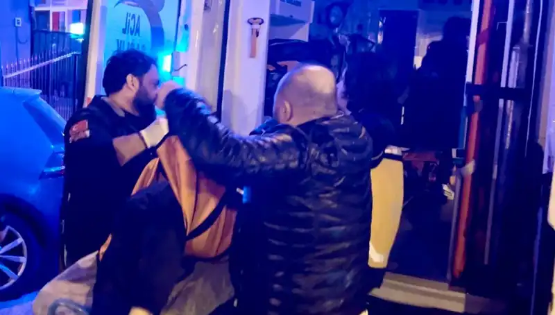 Genç Adam Tartıştığı Babasını Silahla Vurdu: Aile Dramı