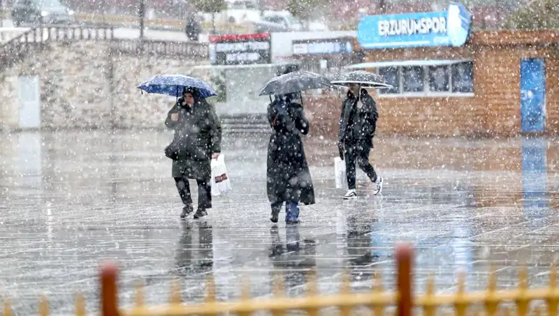 Mayıs Ortasında Gelen Kar Sürprizi ile Doğa Yeniden Canlandı